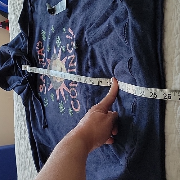 Elf Santa's Coming! Unisex Navy Blue Hoodie Sweatshirt- Size S- New! - Picture 9 of 9